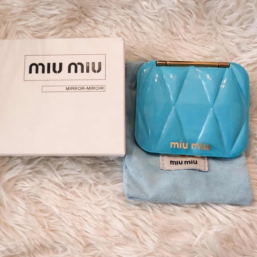 NWT Authentic Miu Miu Robin Egg Blue Double Sided Dual Compact Mirror - Picture 3 of 10